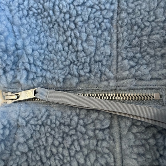 Lululemon Sherpa pullover light blue size 6 - Picture 5 of 5